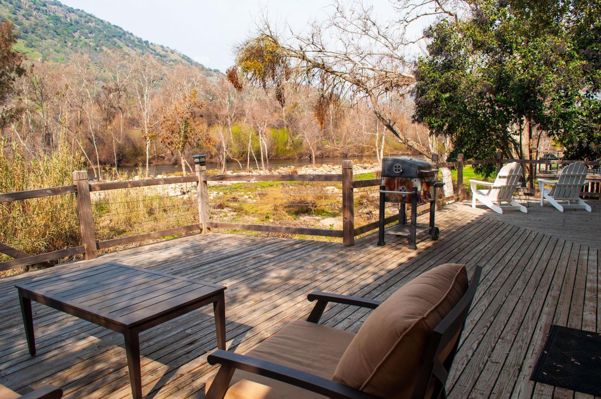 Sequoia River Front Cabins Three Rivers Exteriör bild