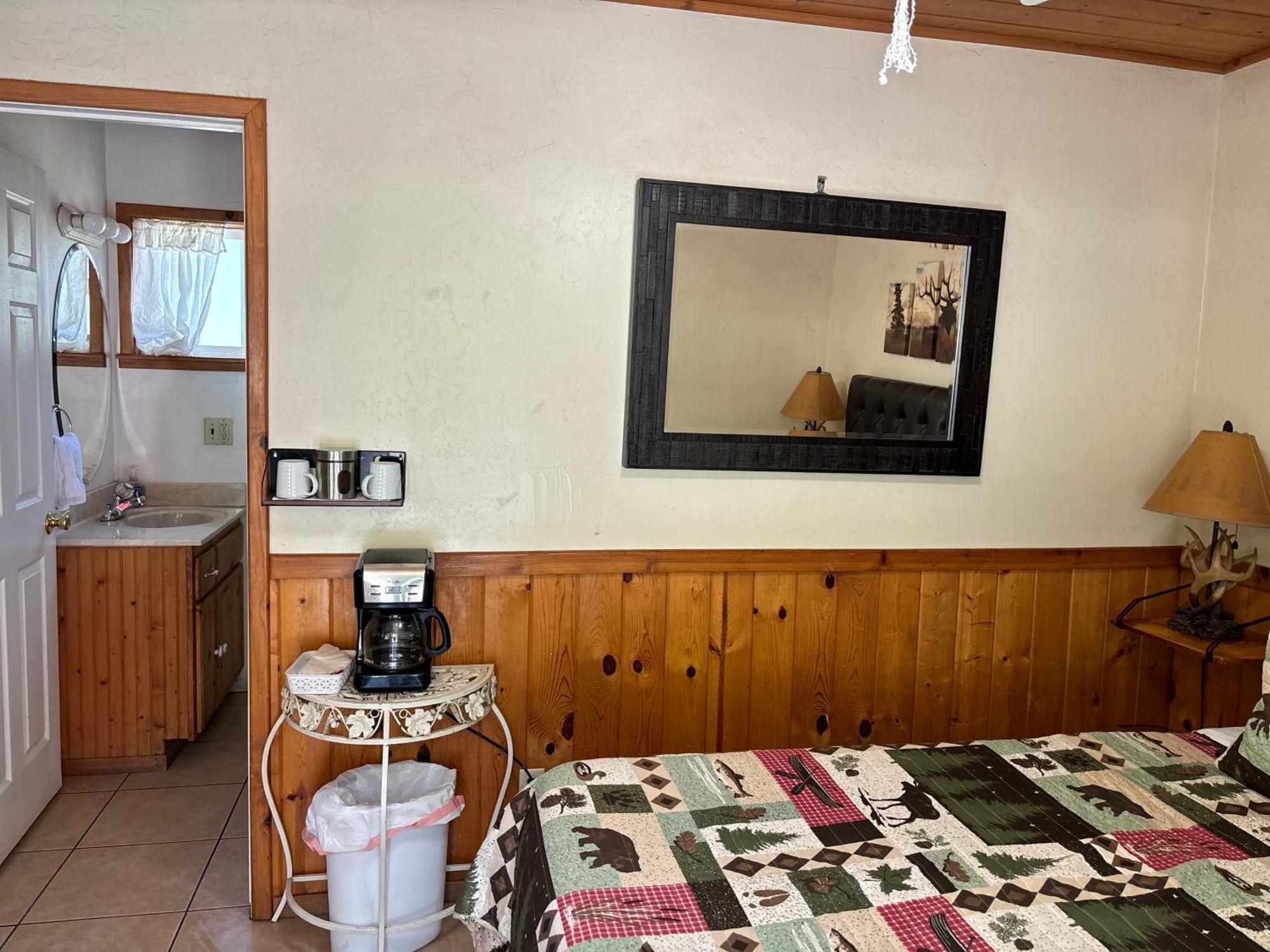 Sequoia River Front Cabins Three Rivers Rum bild
